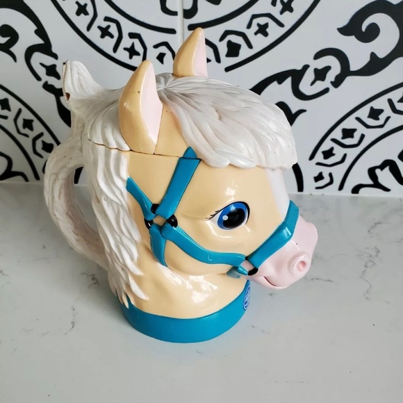 Ringling Bros Circus The Greatest Show on Earth Horse cup mug w/ hinged lid - Picture 2 of 6